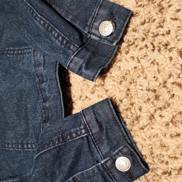 LEVI STRAUSS & CO. - Picture 8 of 9